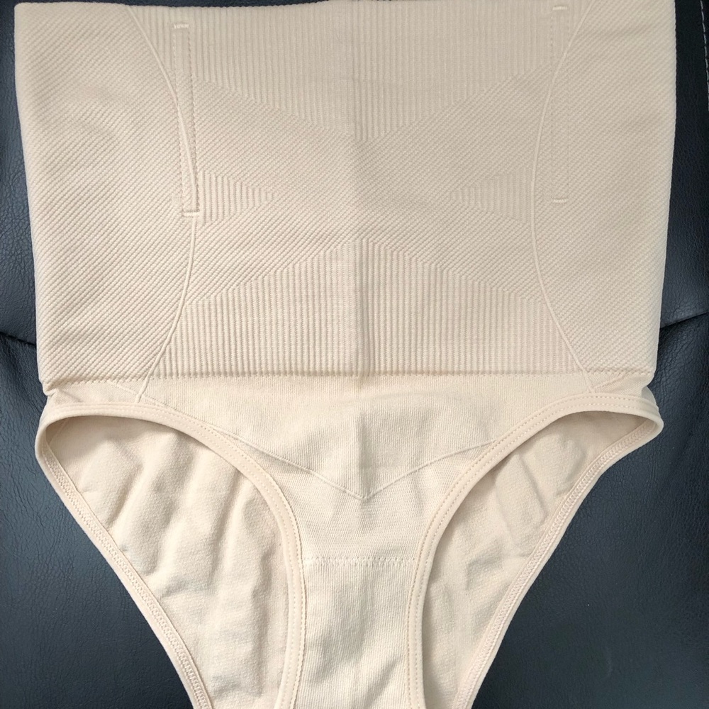 OshKosh B'gosh High-Waist Shaping Briefs in Beige